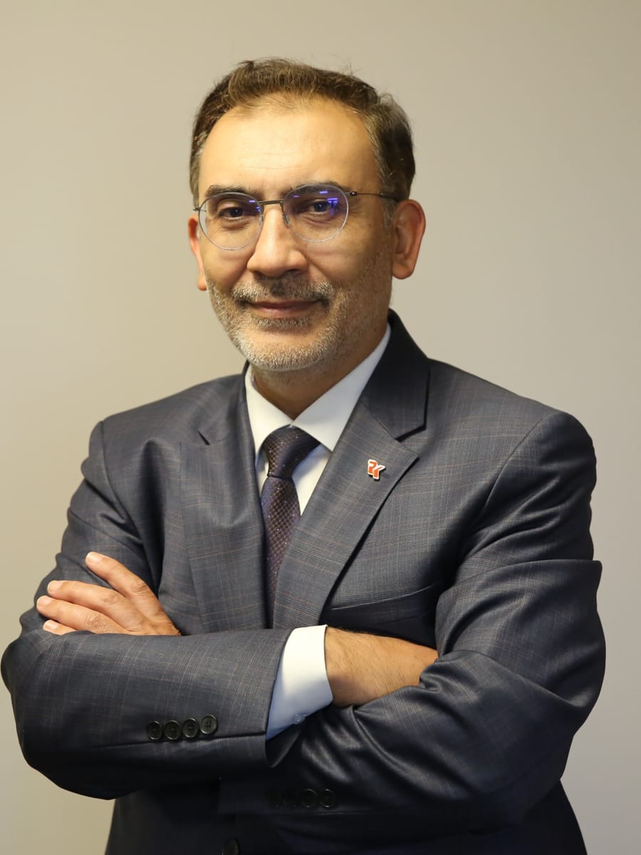 Dr. Mehmet Yanık — Danışman